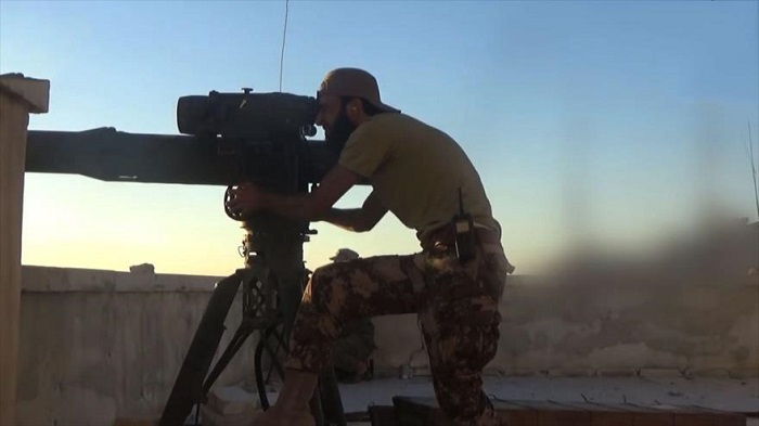 ‘Opositores luchan codo a codo con terroristas contra Al-Asad’